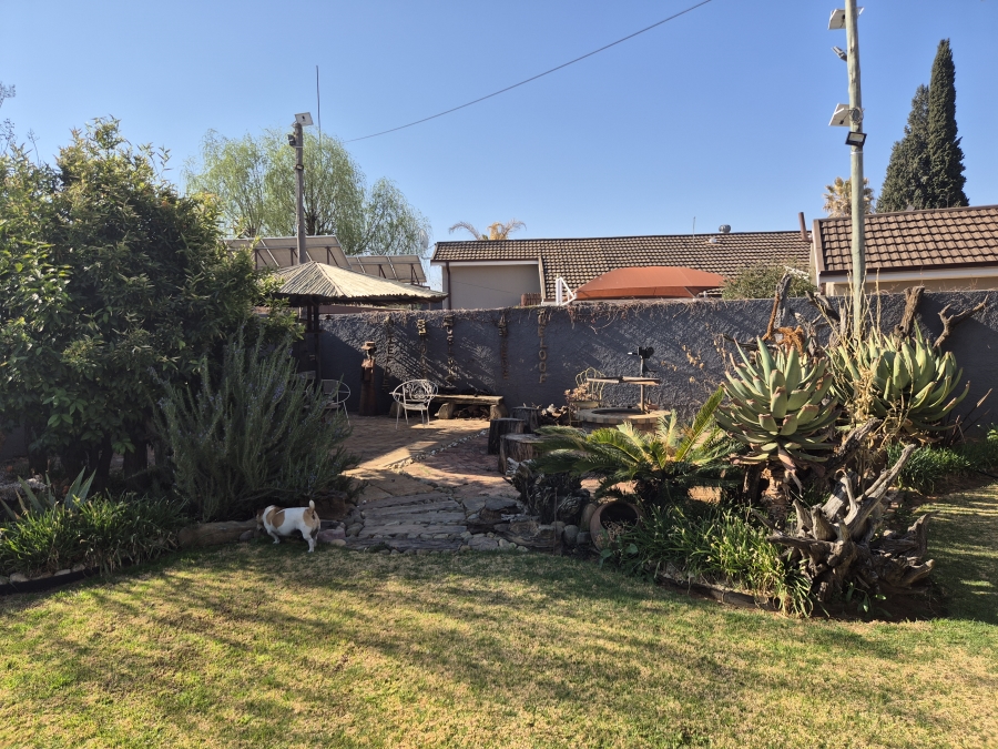 5 Bedroom Property for Sale in Wolmaransstad North West